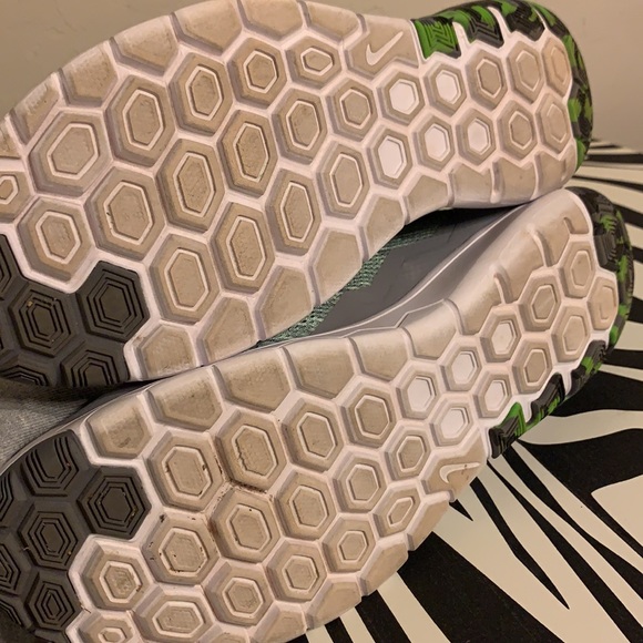 Nike Flex Experience RN4 lime green! - Picture 10 of 10